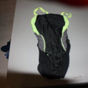 Black 1 Pcs Speedo Swimsuit Size  6/32